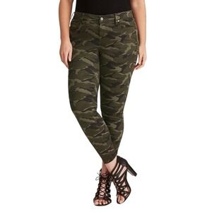 Torrid Camouflage Mid-Rise Camouflage Pants (18)‎